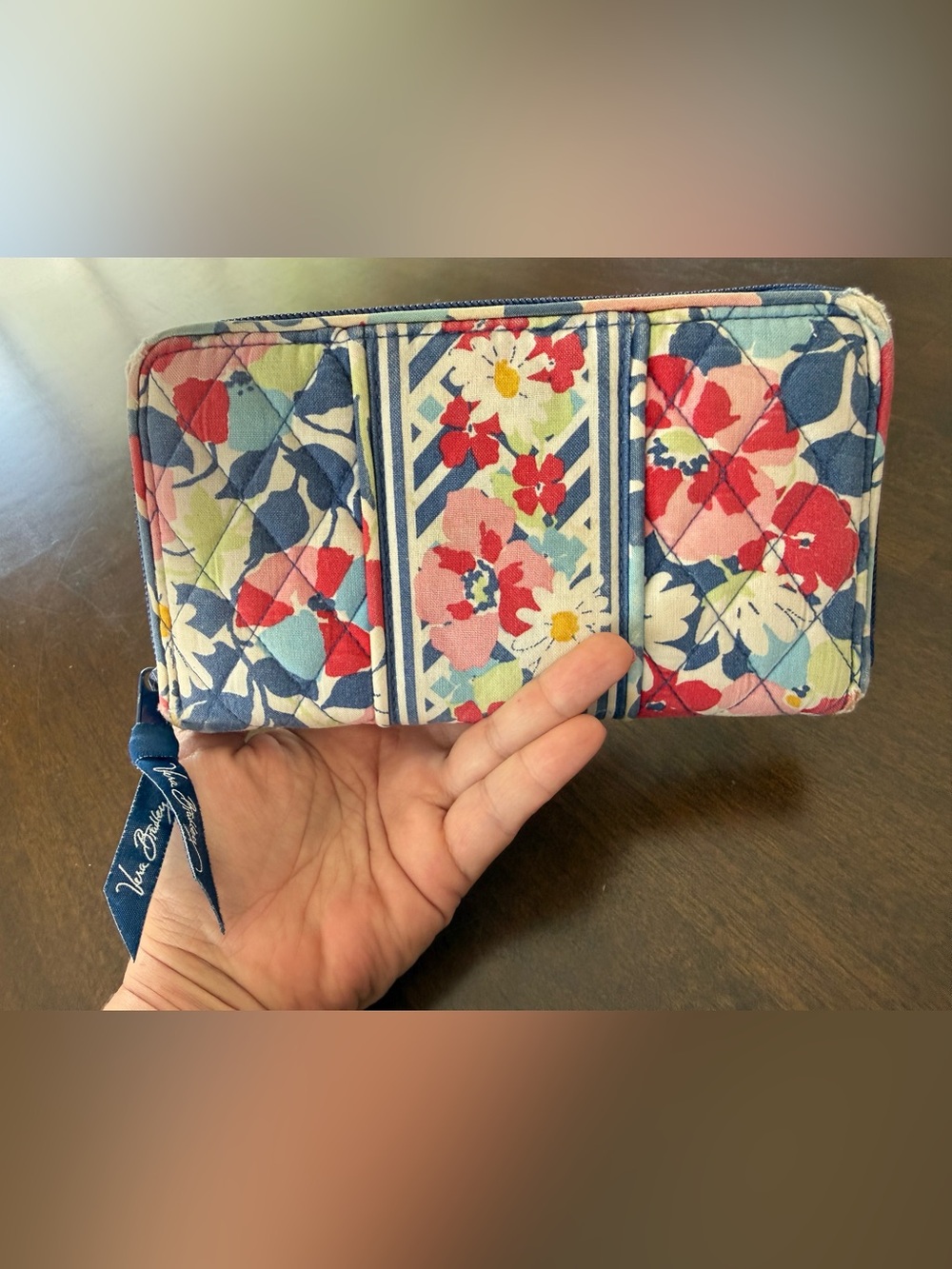 Vera Bradley Summer Cottage Retired Floral Zip Around Wallet Wristlet